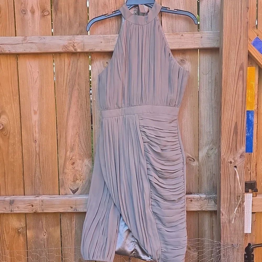 Elegant Halter Neck Pleated Dress